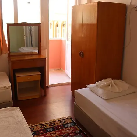 Ξενοδοχείο Flash Μαρμαρίς