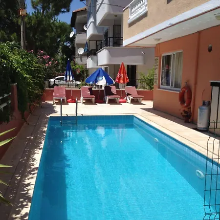 Ξενοδοχείο Flash 4*