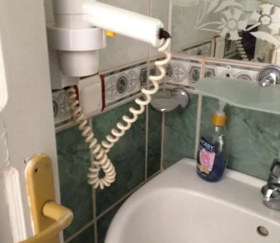 弗莱斯酒店 马尔马里斯