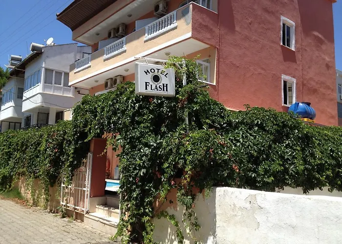 弗莱斯酒店 马尔马里斯